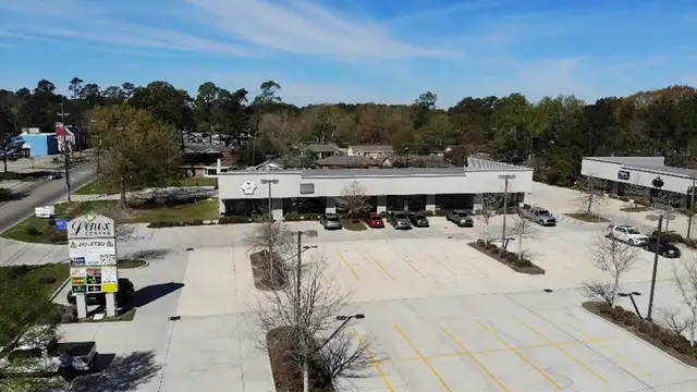 Lennox Centre Lease Opportunity thumbnail 3