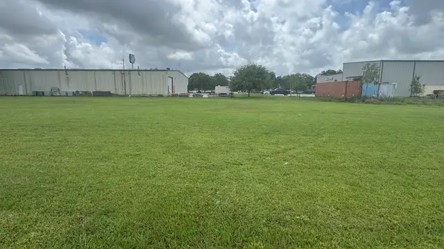 100 Blk Inez Ln thumbnail 3
