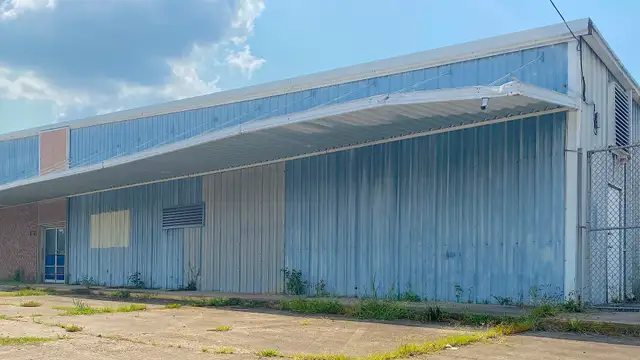 30,000 SF Warehouse thumbnail 2