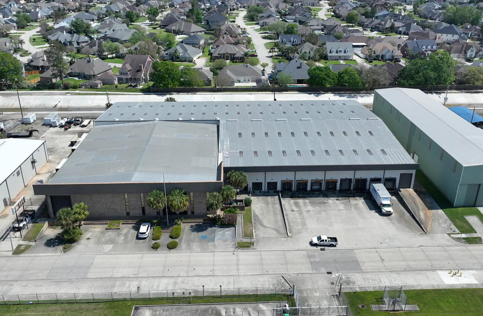 Dock-high Distribution Warehouse w/Office & Parking Lot