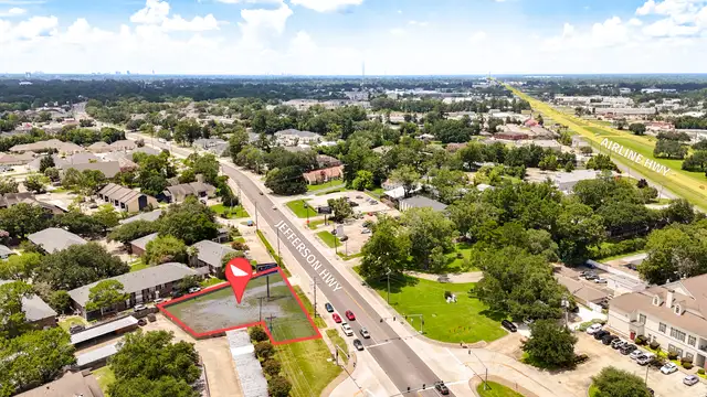 ±0.38 Acre Stabilized Lot with Utilities on Jefferson Hwy thumbnail 3