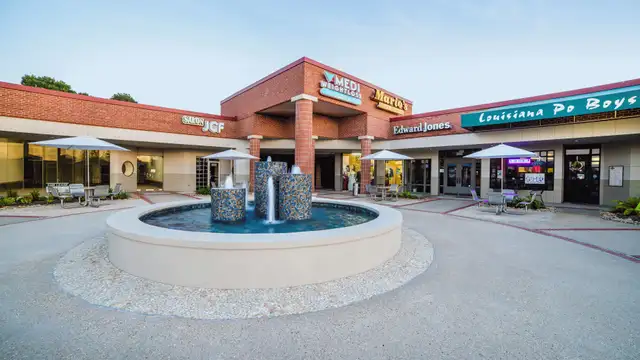 Time Plaza Shopping Center thumbnail 4