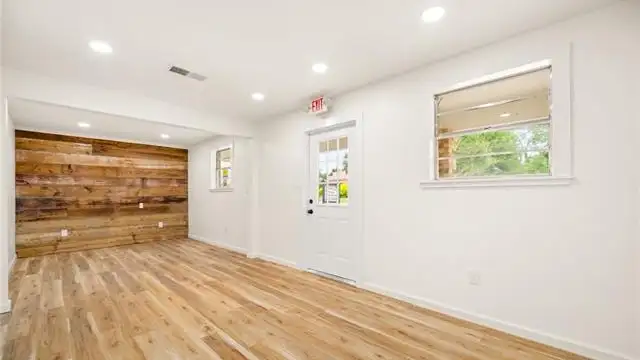 522 N Main St thumbnail 5