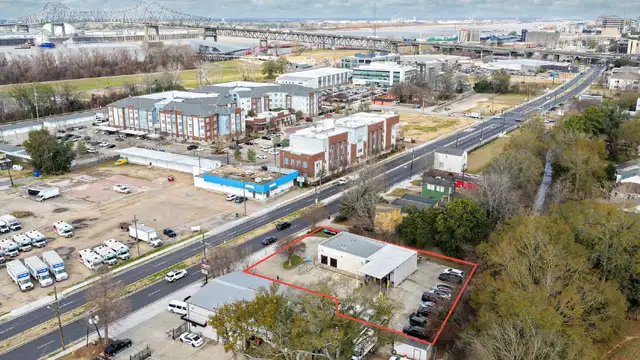1575 Nicholson Dr thumbnail 3