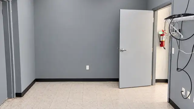 Suite #9 (former State Farm) - $1,000/month Rent Special  for 1 Year | Retail / Office Space For Lease thumbnail 3