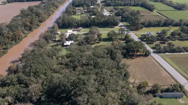 5 acres bayou side thumbnail 5