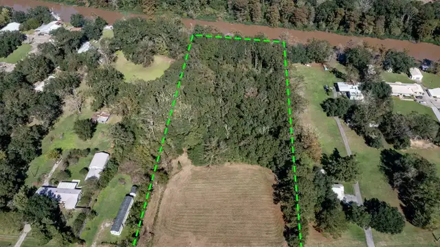 5 acres bayou side thumbnail 4