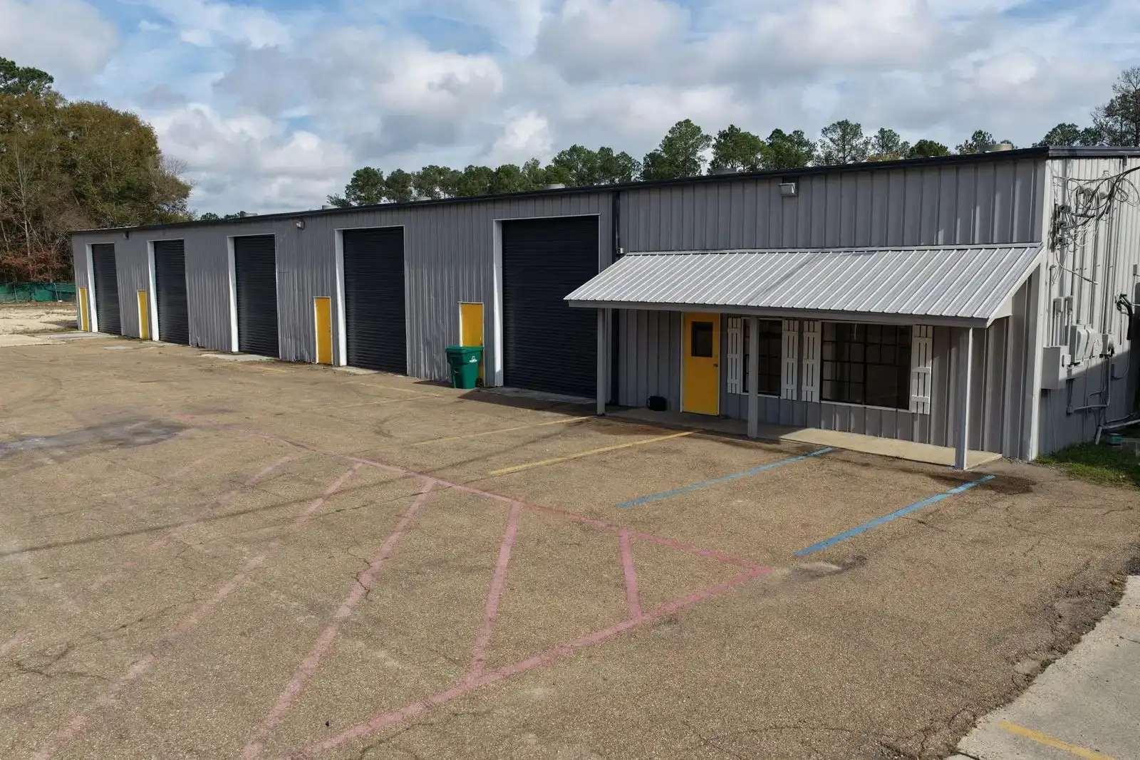 44214 Stein Road - High Visibility Industrial With Billboard