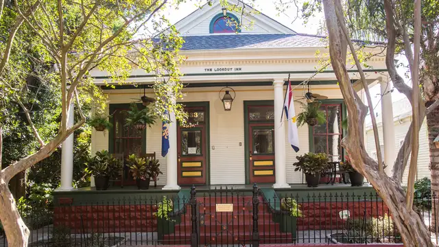 The Lookout - Bywater B&B + Pool thumbnail 1