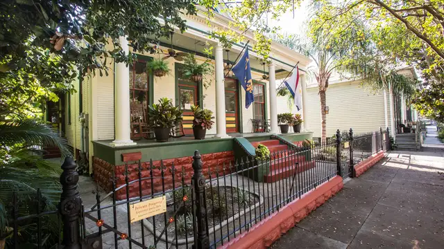 The Lookout - Bywater B&B + Pool thumbnail 3