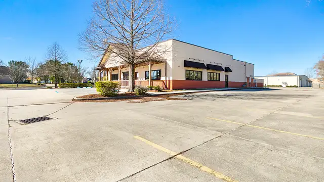 5280 Jones Creek Rd thumbnail 2