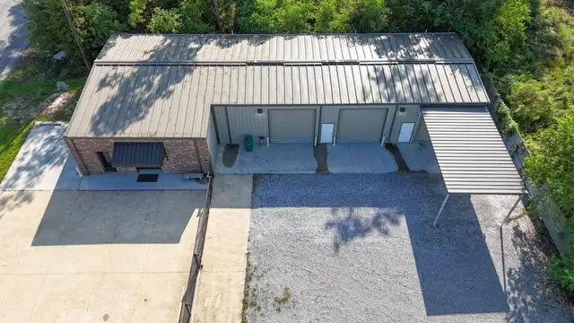 1802 E Burton St thumbnail 2