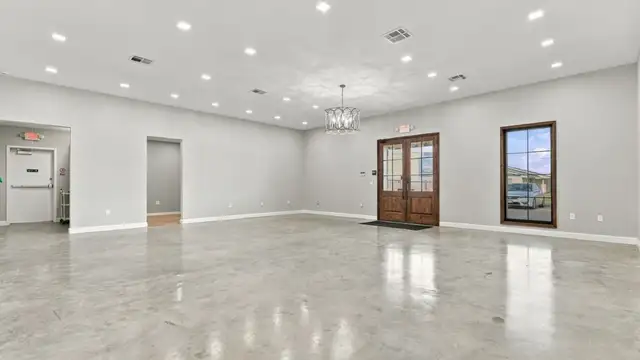 1802 E Burton St thumbnail 4