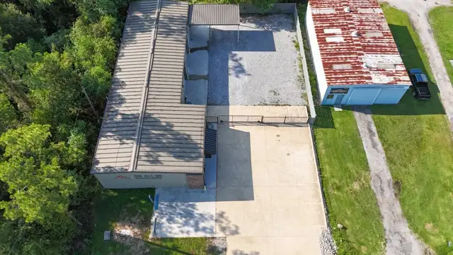 1802 E Burton St thumbnail 3