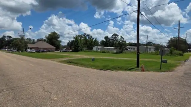 N. 2nd St. thumbnail 2