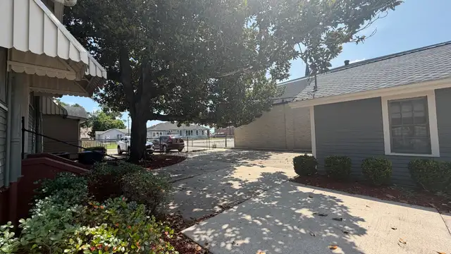 502 Roussell St thumbnail 3