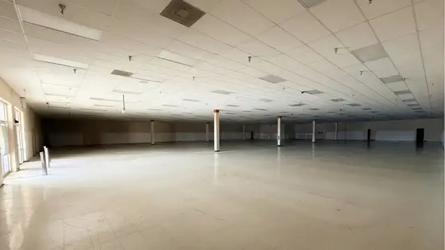 Former Ollie's - Twin City Plaza thumbnail 2
