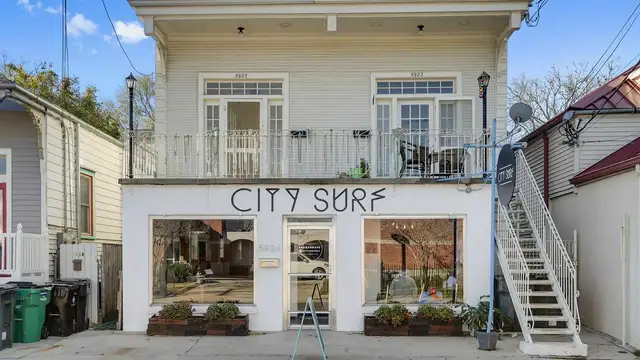 Mixed-Use Property on Magazine Street thumbnail 2