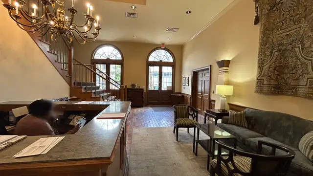 Executive Office Suites with Parking thumbnail 4