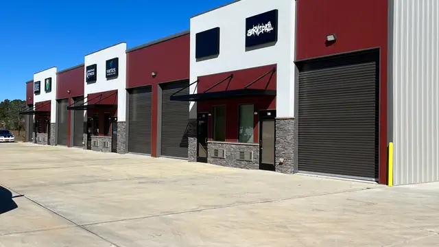 Office Warehouse thumbnail 5