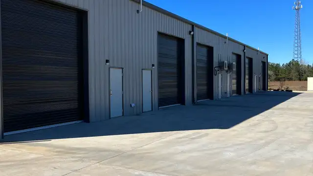 Office Warehouse thumbnail 2