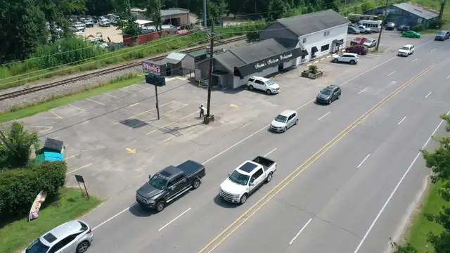 587 Florida Ave SE thumbnail 2