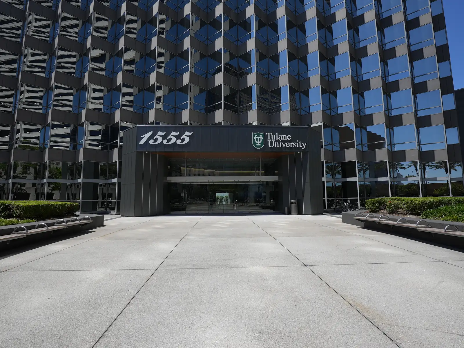 1555 Poydras Building image 2