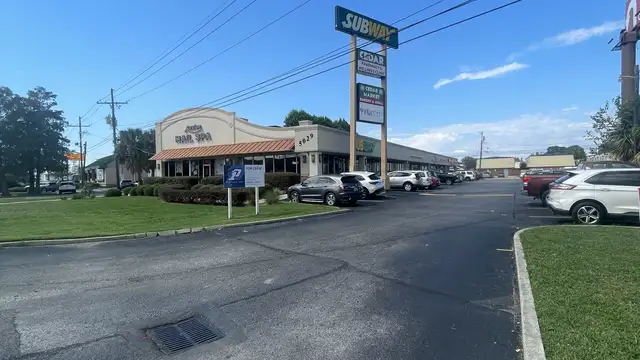 Investment Opportunity on Veterans Memorial Blvd in Metairie thumbnail 3