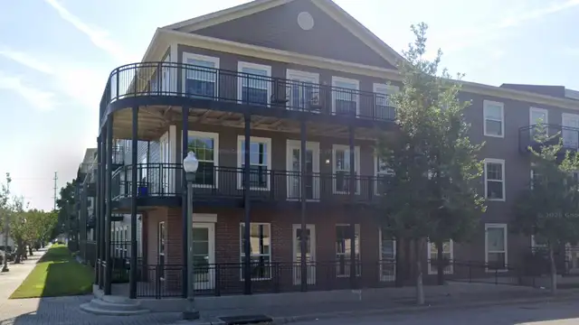 1420 Annunciation St thumbnail 2
