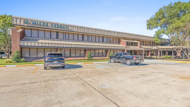Office Space For Lease - 110 Capitol Dr Suite 200 thumbnail 2