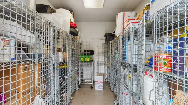 Commercial Kitchen/Retails thumbnail 5