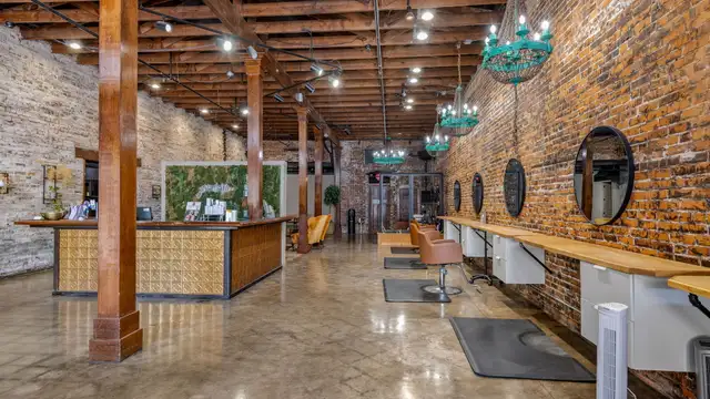 Open Floor - Prime Downtown Lafayette Retail / Commercial Space – 307 Jefferson thumbnail 5