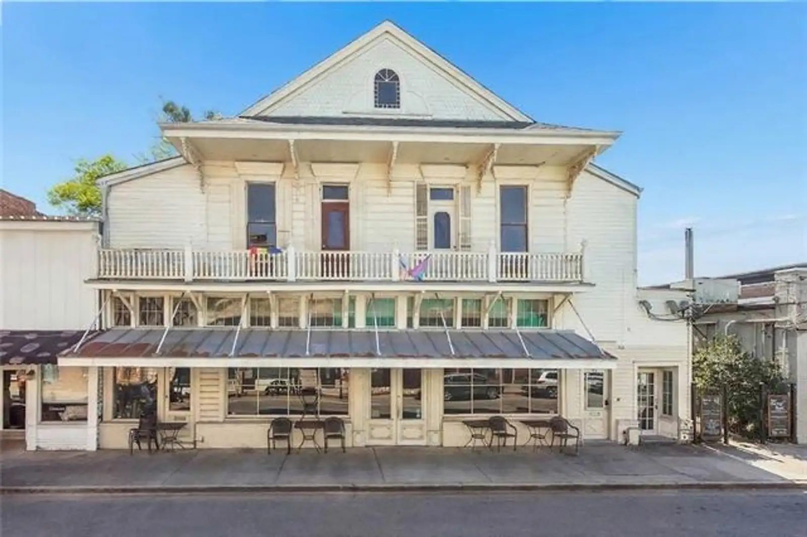 8120 Oak St image 1