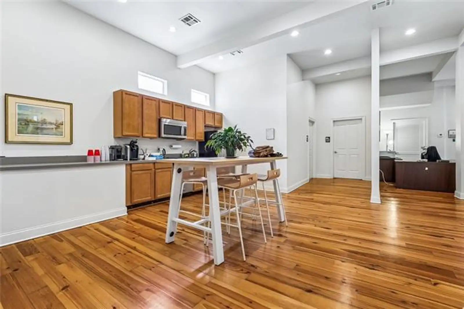 8120 Oak St image 11