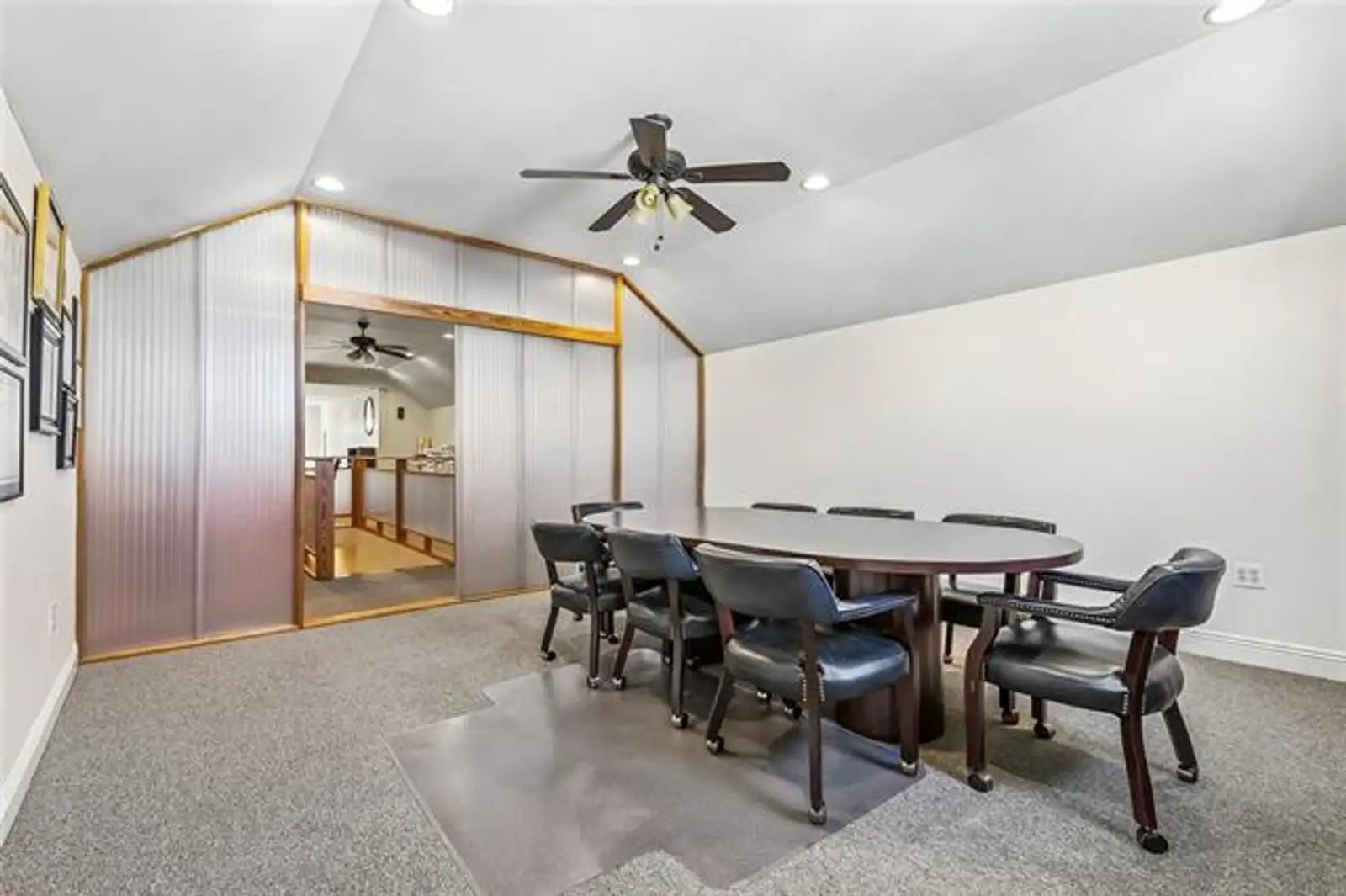 8120 Oak St image 15