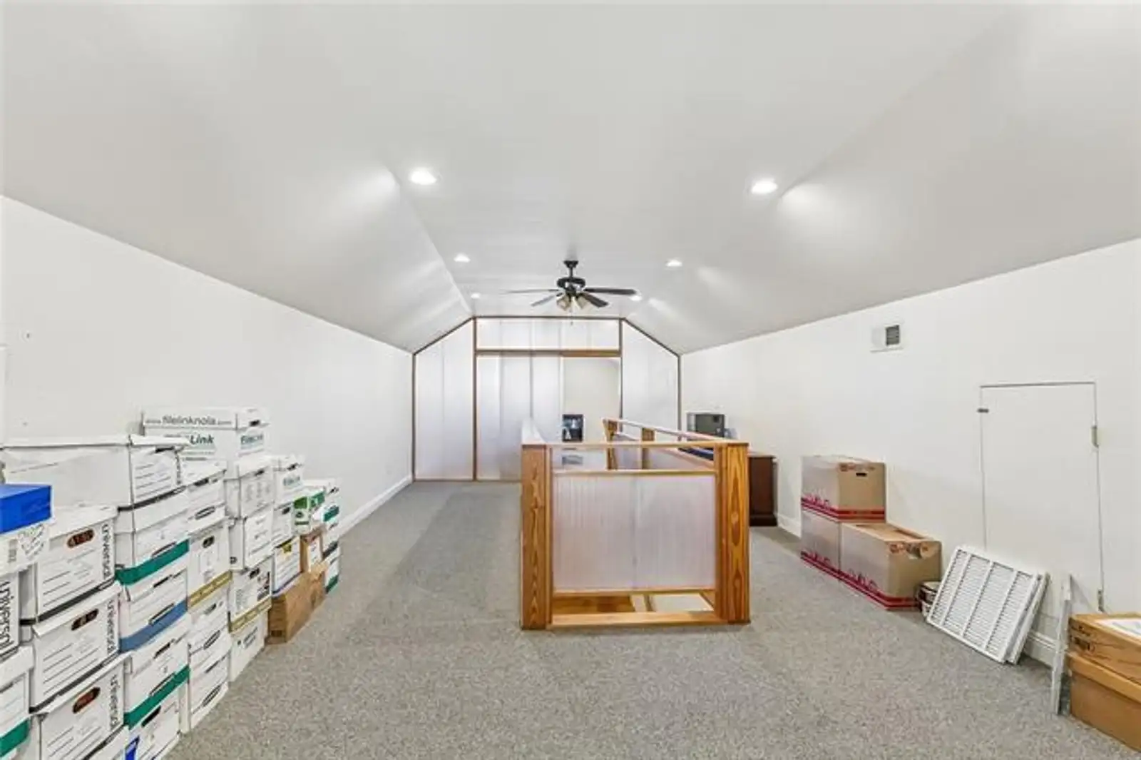 8120 Oak St image 18