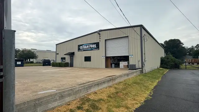 4,800 SF Industrial Building with Office Space thumbnail 5