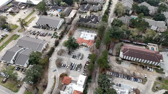 7330 Perkins Rd thumbnail 3