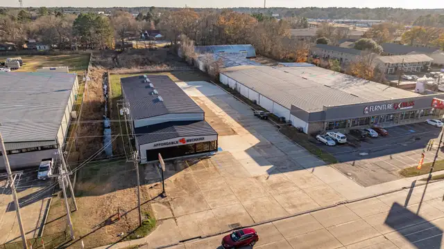 Affordable Mechanix Building thumbnail 5