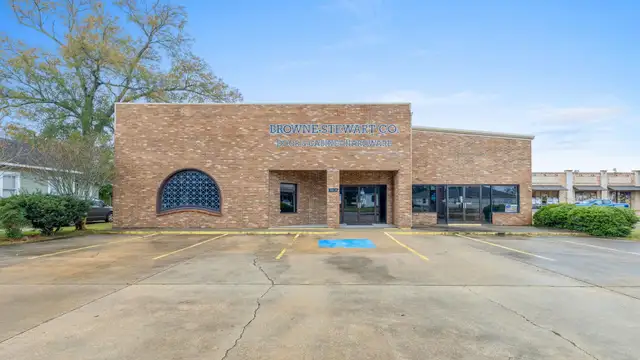 3806 Common St thumbnail 2