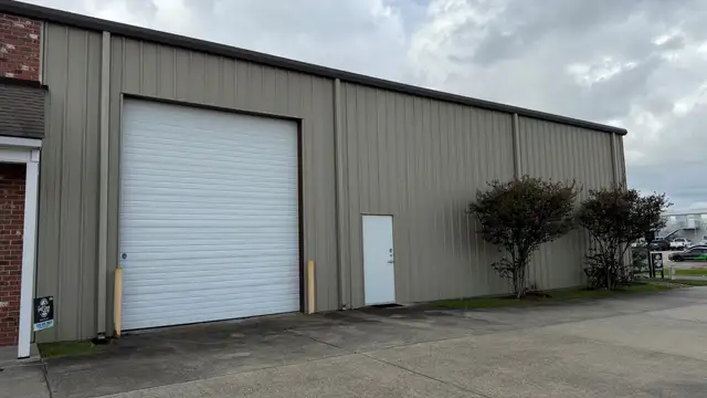 6215 Hollyfield Dr thumbnail 2