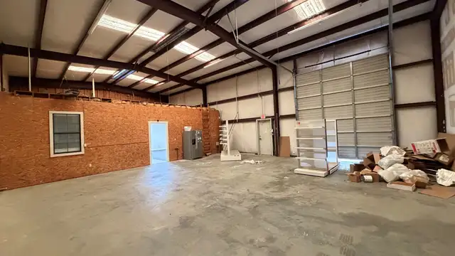 6215 Hollyfield Dr thumbnail 5
