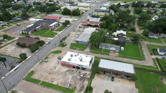 2950 Ryan St thumbnail 2
