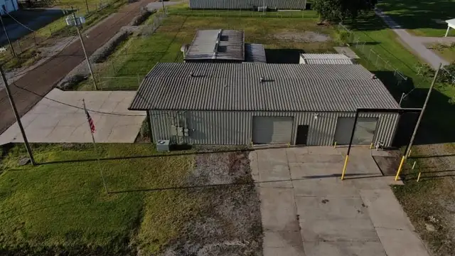 3604 Commercial Dr thumbnail 5