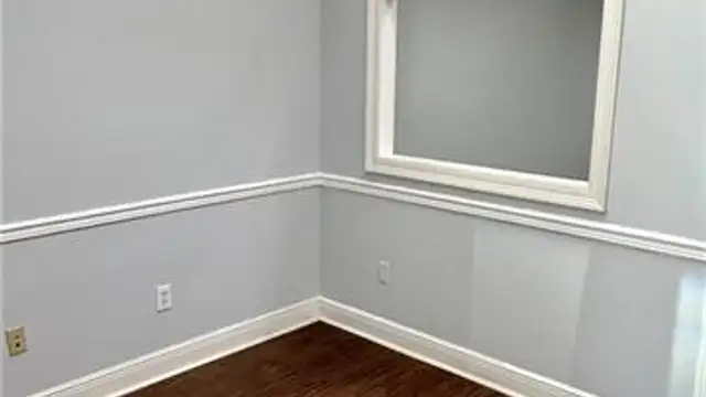 663 Brownswitch Rd Unit #4 thumbnail 2