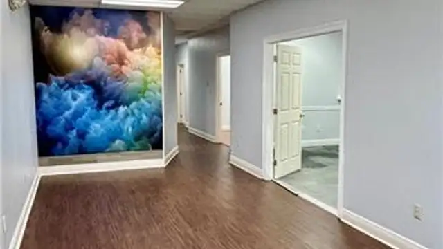 663 Brownswitch Rd Unit #4 thumbnail 5