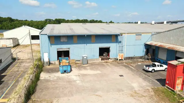 2800 Peters Road thumbnail 2