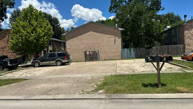 8302 Innovation Park Dr thumbnail 2