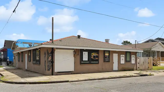 1832 Seventh St thumbnail 2