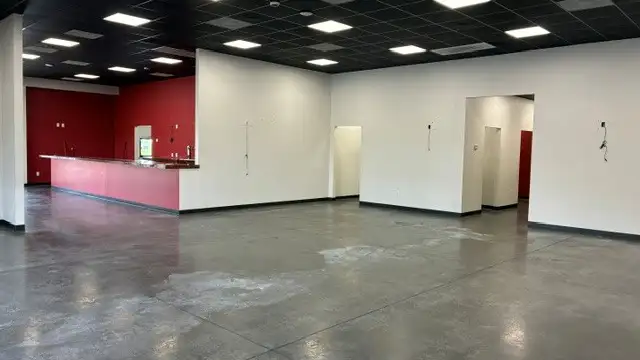 Youngsville  Restaurant Vacancy thumbnail 5